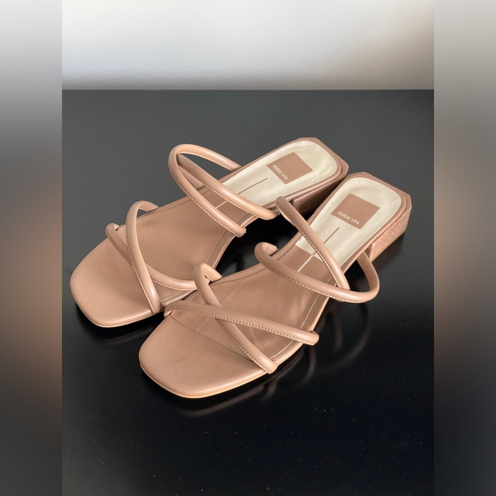 Dolce Vita Hapi Sandal